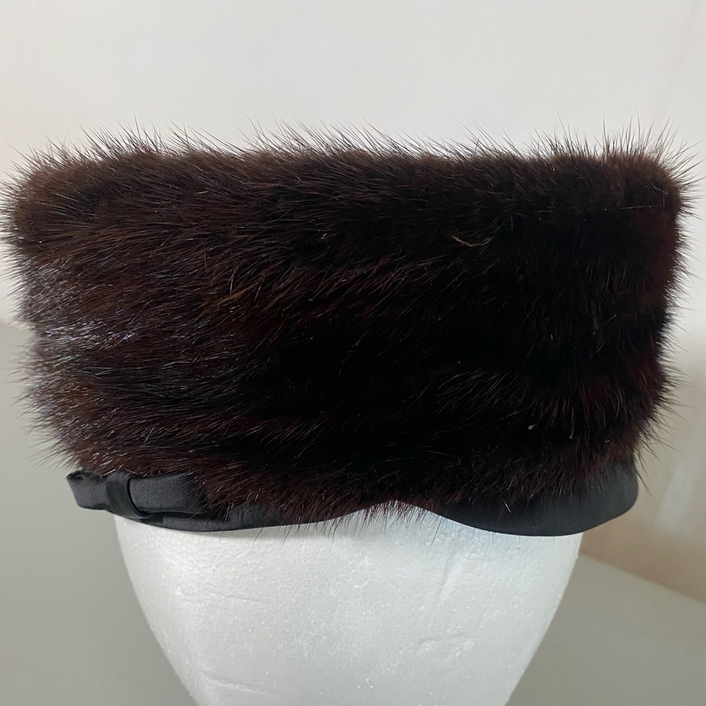 Vintage Elegant Brown Mink Pillbox Hat with Bow
